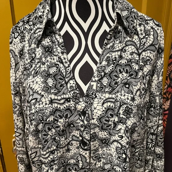 Express Portofino Shirt Black and White Paisley Size L - Picture 3 of 7